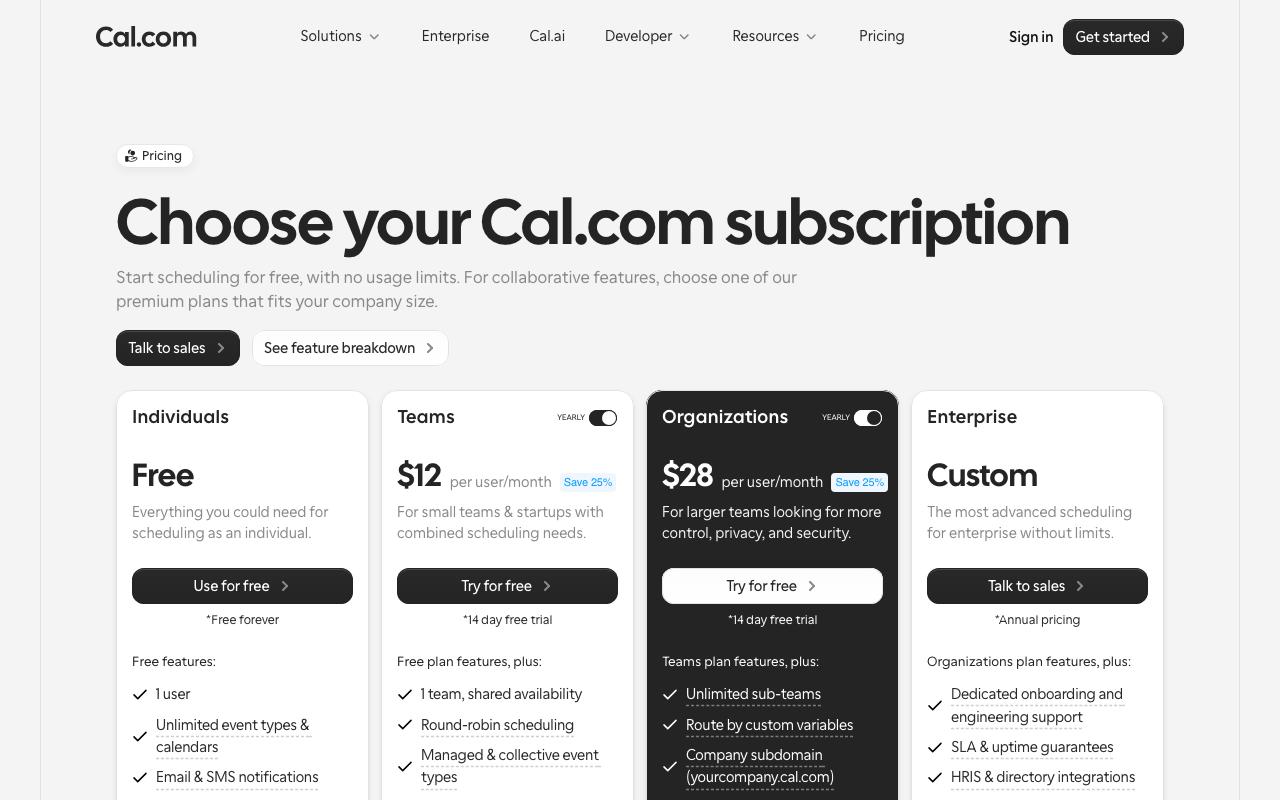 Preisseite von Cal.com mit den Tarifen Individuals kostenlos, Teams für 12 Dollar pro Nutzer und Monat, Organizations für 28 Dollar und Enterprise